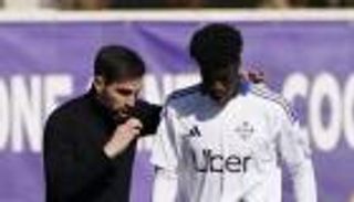 اعتذار واستفزاز.. هجوم سنغالي على فابريغاس قبل كأس أمم أفريقيا