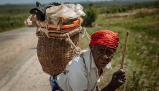 لاجئة كونغولية بسبب الحرب