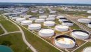 سعر النفط اليوم.. الخام الأمريكي دون الـ55 دولاراً لأول مرة منذ 2021