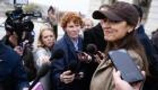 سباق البيت الأبيض يشتعل مبكراً.. مرشحة ديمقراطية تؤرق الجمهوريين