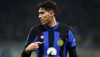 برشلونة يبدأ تحركاته للتعاقد مع أليساندرو باستوني