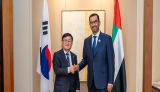 جانب من لقاءات الدكتور سلطان الجابر في كوريا الجنوبية