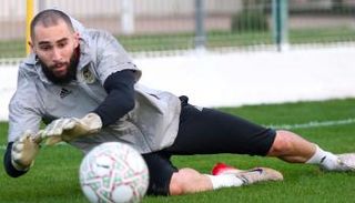 ماندريا حارس منتخب الجزائر