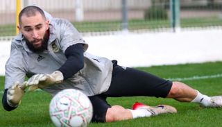 ماندريا حارس منتخب الجزائر