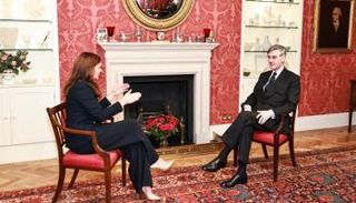 جاكوب ريس موغ خلال المقابلة