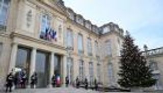 كنوز الإليزيه المفقودة.. خادم القصر في قلب &laquo;فضيحة سرقة&raquo; كبرى