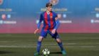 بعمر 27 عاما.. اعتزال مؤثر لقائد برشلونة السابق في &laquo;لاماسيا&raquo; (فيديو)