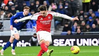 فيكتور غيوكيريس مهاجم أرسنال الجديد