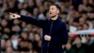 كشف عن أمنيته لـ2026.. تشابي ألونسو يفسر إصابات ريال مدريد