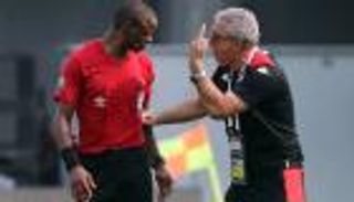 غرائب كأس أمم أفريقيا.. سحر وضربة شمس وتهديدات!