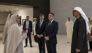 ماكرون يزور متحف زايد الوطني