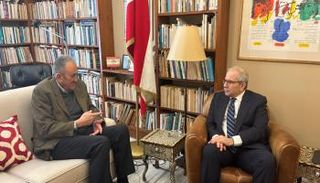 نواف سلام وسيمون كرم