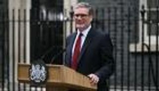 &laquo;تيك توك&raquo;.. رهان ستارمر لـ&laquo;كسر الملل&raquo; ومغازلة &laquo;جيل زد&raquo;