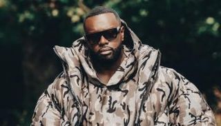 النجم الكونغولي "جيمس"