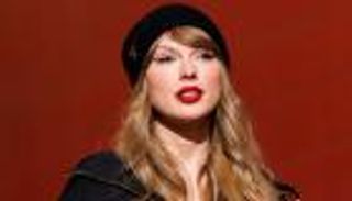 لـ10 أسابيع.. تايلور سويفت تتصدر قائمة Billboard 200