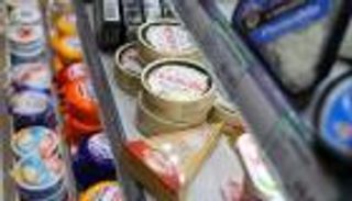 الصين تفرض رسوماً على منتجات الألبان الأوروبية