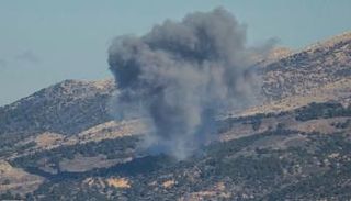 آثار غارة إسرائيلية سابقة على لبنان - أ.ف.ب