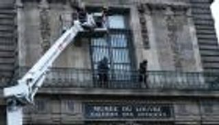 متحف اللوفر يغلق نافذة اللصوص الأربعة إلى كنز الـ&laquo;88 مليون يورو&raquo;