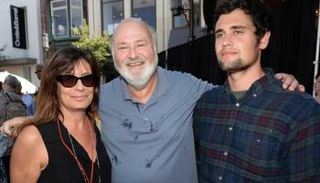 نيك راينر ووالديه