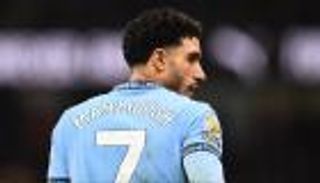 بسبب أنطوان سيمينيو.. هل يغادر عمر مرموش مانشستر سيتي؟