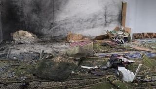 آثار الانفجار داخل المسجد