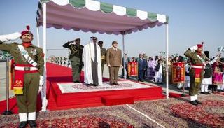 الشيخ محمد بن زايد آل نهيان رئيس دولة الإمارات يصل إلى باكستان