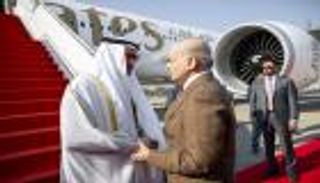 محمد بن زايد يبحث مع رئيس وزراء باكستان علاقات التعاون والتطورات الإقليمية