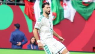 بن سبعيني مدافع منتخب الجزائر