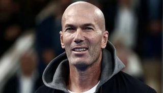 زين الدين زيدان نجم ريال مدريد السابق