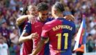 برشلونة يحتكر جوائز الليغا في حفل غلوب سوكر 2025