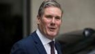 اقتصاد بلا زخم.. عام مخيّب لطموحات ستارمر الاقتصادية في بريطانيا