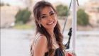 داليا مصطفى تتجاهل أنباء ارتباط شريف سلامة.. وتنفي تعاونا فنيا مع صبري فواز