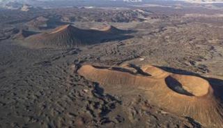 حقل حرة لونير البركاني شمال غرب السعودية