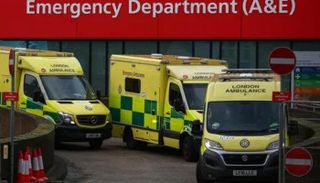 سيارة إسعاف - أرشيفية 