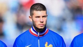 إلياس زيدان لاعب منتخب فرنسا للشباب