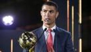 ميسي خارجهم.. أكثر 10 لاعبين خوضا للمباريات في تاريخ الكرة