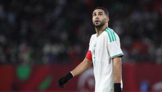 محرز قائد منتخب الجزائر