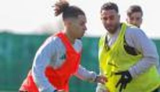 &laquo;أريد اللعب ولكن&raquo;.. إيلان قبال يكشف موقفه من بيتكوفيتش ومحرز