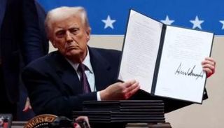 ترامب يعرض أمرا تنفيذيا