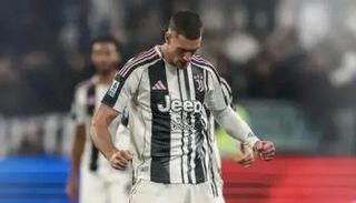 دوسان فلاهوفيتش مهاجم يوفنتوس