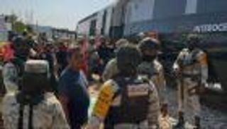 حادث قطار بالمكسيك يودي بحياة 13 شخصا على الأقل