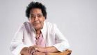 صورة مع &laquo;واما&raquo; تطمئن الجمهور على صحة محمد منير