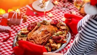 سوء التخزين أو التأخير في التبريد قد يحول الديك الرومي لمصدر للتسمم