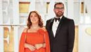 كندة علوش تحتفل بعيد ميلاد عمرو يوسف على طريقتها (فيديو)