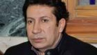 وفاة والدة هاني رمزي.. تفاصيل موعد الجنازة والعزاء