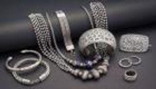 أسعار الفضة في لبنان اليوم الإثنين 29 ديسمبر 2025.. تراجع حذر