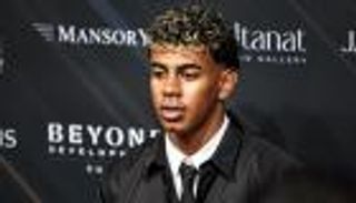 جوائز وبطولات لا تحصى.. ماذا قدم يامال في 2025؟