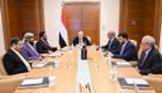 محللون يمنيون: الانفراد بالقرار داخل &laquo;الرئاسي اليمني&raquo; يثير جدلا دستوريا وسياسيا
