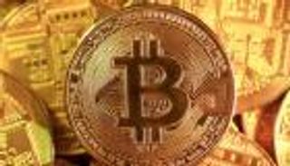 رغم دعم ترامب.. هبوط العملات الرقمية يمحو مكاسب 2025 من الخريطة