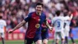 فليك يرسم خطة اقتناص برشلونة صدارة ريال مدريد